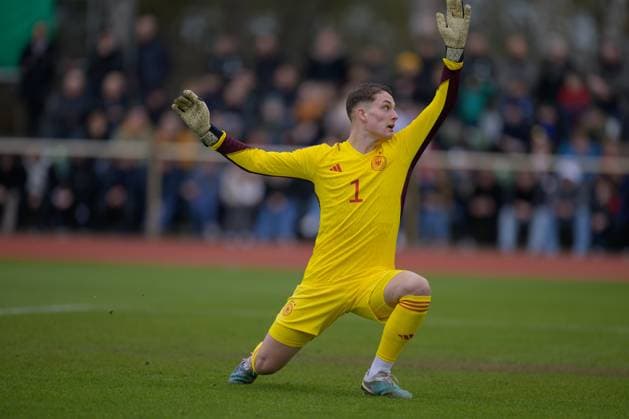 GER, EMQ U19, Deutschland (GER) vs Italien (ITA) 22.03.2023, Platz 11, Bremen, GER, EMQ U19, Deutschland (GER) vs Italien (ITA) im Bild Frank Feller (1.FC Heidenheim U19 GER 02); schaut den ball hinterher der ins <TOR GEHT