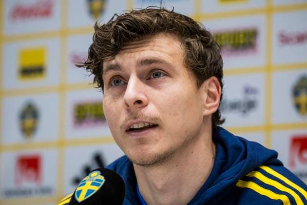 230323 Victor Nilsson Lindelöf of the Swedish national football team during a press conference, PK, Pressekonferenz on March 23, 2023 in Stockholm. Photo: Jonathan Näckstrand BILDBYRAN COP 94 JN0107 fotboll football soccer fotball em-kval kval UEFA EURO, EM, Europameisterschaft,Fussball Qualifier, EM, Europameisterschaft qualifier presskonferens press conference mixed zone sverige sweden sverige a bbeng Copyright: JONATHANxNÄCKSTRAND BB230323JN039
