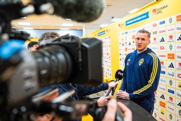 230323 Goalkeeper Robin Olsen of the Swedish national football team, during a mixed zone on March 23, 2023 in Stockholm. Photo: Jonathan Näckstrand BILDBYRAN COP 94 JN0107 fotboll football soccer fotball em-kval kval UEFA EURO, EM, Europameisterschaft,Fussball Qualifier, EM, Europameisterschaft qualifier presskonferens press conference, PK, Pressekonferenz mixed zone sverige sweden sverige a bbeng Copyright: JONATHANxNÄCKSTRAND BB230323JN084