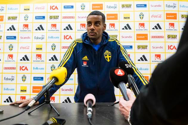 230323 Alexander Isak of the Swedish national football team, during a mixed zone on March 23, 2023 in Stockholm. Photo: Jonathan Näckstrand BILDBYRAN COP 94 JN0107 fotboll football soccer fotball em-kval kval UEFA EURO, EM, Europameisterschaft,Fussball Qualifier, EM, Europameisterschaft qualifier presskonferens press conference, PK, Pressekonferenz mixed zone sverige sweden sverige a bbeng Copyright: JONATHANxNÄCKSTRAND BB230323JN098