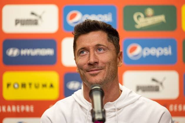 2023.03.23 Praga Pilka nozna Reprezentacja Eliminacje UEFA EURO, EM, Europameisterschaft,Fussball 2024 Konferencja Reprezentacji Polski przed meczem Czechy - Polska N z Robert Lewandowski Foto Marcin Karczewski PressFocus 2023.03.23 Football UEFA EURO 2024 Qualifiers press conference, PK, Pressekonferenz before game Czech Republic vs Poland Konferencja Reprezentacji Polski przed meczem Czechy - Polska N z Robert Lewandowski Foto Marcin Karczewski PressFocus NEWSPIX.PL --- Newspix.pl  20230323_MKR_024