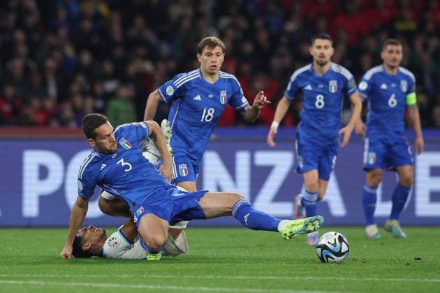 Foto Alessandro Garofalo LaPresse 23 marzo 2023 - Napoli, calcio - Italia vs Inghilterra - qualificazione campionato europeo 2024 - stadio Diego Armando Maradona Nella foto: Rafael Tol& xf3;i (Italy) March 23, 2023 Napoli, soccer sport Italy vs England - Euro 2024 championship qualification 2024 - Diego Armando Maradona stadium In the pic: Rafael Tol& xf3;i (Italy)  Copyright: xAlessandroxGarofalo LaPressex