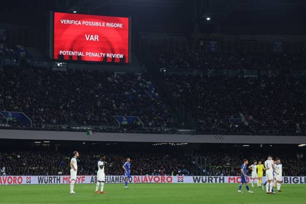Foto Alessandro Garofalo LaPresse 23 marzo 2023 - Napoli, calcio - Italia vs Inghilterra - qualificazione campionato europeo 2024 - stadio Diego Armando Maradona Nella foto: Harry Kane (England) segna il rigore per il goal del 0-2 March 23, 2023 Napoli, soccer sport Italy vs England - Euro 2024 championship qualification 2024 - Diego Armando Maradona stadium In the pic: Harry Kane (England) scores penality 0-2  Copyright: xAlessandroxGarofalo LaPressex