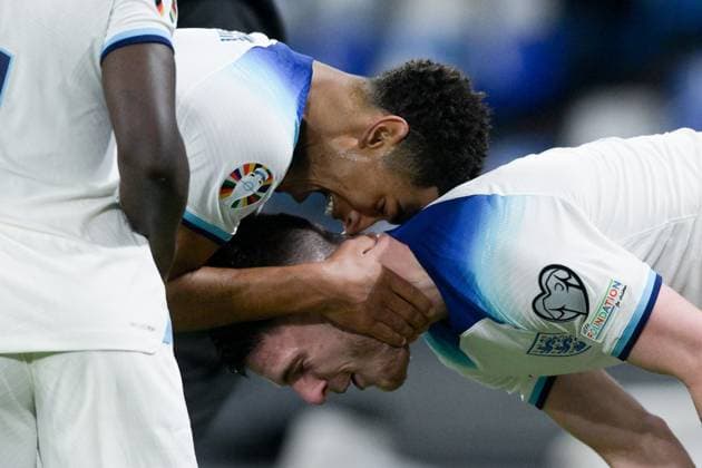 Italy v England - UEFA EURO, EM, Europameisterschaft,Fussball 2024 qualifiers Declan Rice of England celebrates with Jude Bellingham of England after scoring first goal during the UEFA Euro 2024 Qualifiers match between Italy and England at Stadio Diego Armando Maradona on 23 March, 2023 in Naples, Italy. Naples Naples Italy  Copyright: xGiuseppexMaffiax originalFilename:maffia-italyven230323_npVxe.jpg