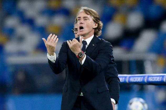 Italy v England - UEFA EURO, EM, Europameisterschaft,Fussball 2024 qualifiers Roberto Mancini head coach of Italy gestures during the UEFA Euro 2024 Qualifiers match between Italy and England at Stadio Diego Armando Maradona on 23 March, 2023 in Naples, Italy. Naples Naples Italy  Copyright: xGiuseppexMaffiax originalFilename:maffia-italyven230323_npQyk.jpg