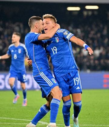 IPP20230323 Football - soccer: UEFA EURO, EM, Europameisterschaft,Fussball 2024, Qualifying Round Group C, Italy - England, Mateo Retegui esulta dopo il suo gol con Lorenzo Pellegrini (Verwendung nur in Deutschland - GERMANY ONLY) *** IPP20230323 Football soccer UEFA EURO 2024, Qualifying Round Group C, Italy England, Mateo Retegui esulta dopo il suo gol con Lorenzo Pellegrini Use only in Germany GERMANY ONLY 