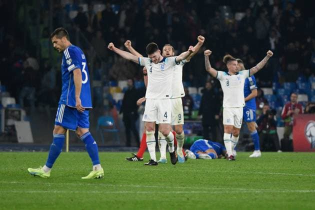 23rd March 2023, Diego Armando Maradona Stadium, Naples, Italy; Euro 2024 Qualifier Football; Italy versus England; players of England celebrate their 1-2 victory at the end of the match  ActionPlus12490156 AllShotLive