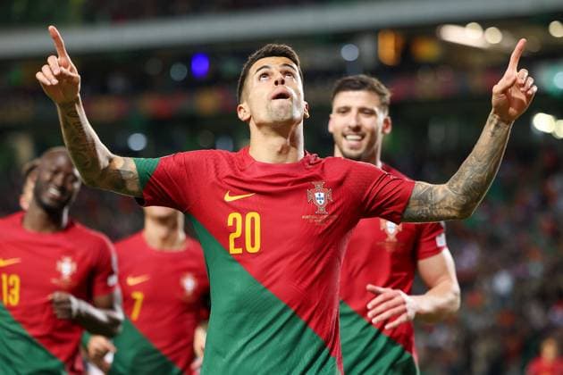 Sport Bilder des Tages Portugal, Lisboa, 23.März 2023 EURO 2024 Qualifikation Group J Portugal - Lichtenstein v.l., Joao Cancelo (Portugal), Ruben Dias (Portugal), Torjubel, Goal celebration, celebrate the goal Copyright: JoaquimxFerreira