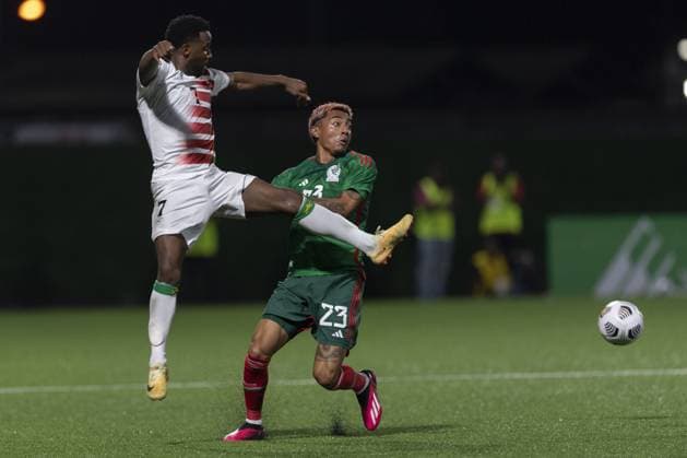 RECORD DATE NOT STATED (L-R); Marc Jozefzoon of Surinam and Julian Araujo of Mexico during the game Surinam vs Mexico national team, Nationalteam (Mexican National Team), corresponding to Group A of League A of the CONCACAF Nations League 2022-2023, at Dr. Ir. Franklin Essed Stadium, on March 23, 2023. <br><br> (I-D); Marc Jozefzoon de Surinam y Julian Araujo de Mexico durante el partido Surinam vs Mexico (Seleccion Nacional Mexicana), correspondiente al Grupo A de la Liga A de la Liga de Naciones CONCACAF 2022-2023, en el Estadio Dr. Ir. Franklin Essed, el 23 de Marzo de 2023. CONCACAF NATIONS LEAGUE 2022-2023 Surinam vs Mexico 