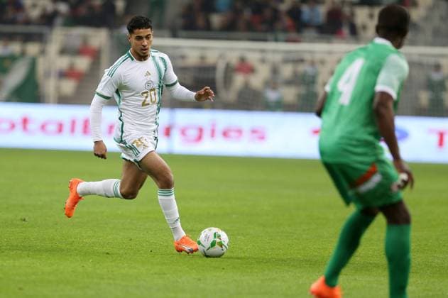 Algeria v Niger - CAN 2023 Qualifiers Fares Chaibi (L) of Algeria fights for the ball, during the group F match between Algeria and Niger during the 2023 Africa Cup of Nations qualifiers in Algiers, Algeria, March 23, 2023 Alger Algeria  Copyright: xAPPx originalFilename:app-notitle230324_npqIv.jpg