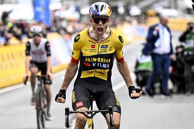 Sport Bilder des Tages Belgian Wout van Aert of Team Jumbo-Visma celebrates after winning the E3 Saxo Bank Classic one day cycling race, 204,1km from and to Harelbeke, Friday 24 March 2023. JASPERxJACOBS  x63610054x