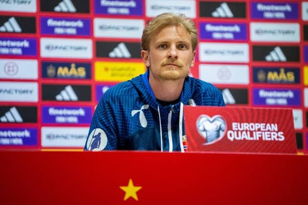 Fußball, EM Quali, Norwegen Nationalteam Pressekonferenz 230324 Morten Thorsby of the Norwegian national football team during a press conference, PK, Pressekonferenz on March 24, 2023 in Malaga. Photo: Vegard Grott BILDBYRAN kod VG VG0425 bbeng fotball football soccer fotboll UEFA EURO, EM, Europameisterschaft,Fussball 2024 em-kvalifisering em-kvalik pressekonferanse press conference norge norway Copyright: VEGARDxGRoTT BB230324VG065