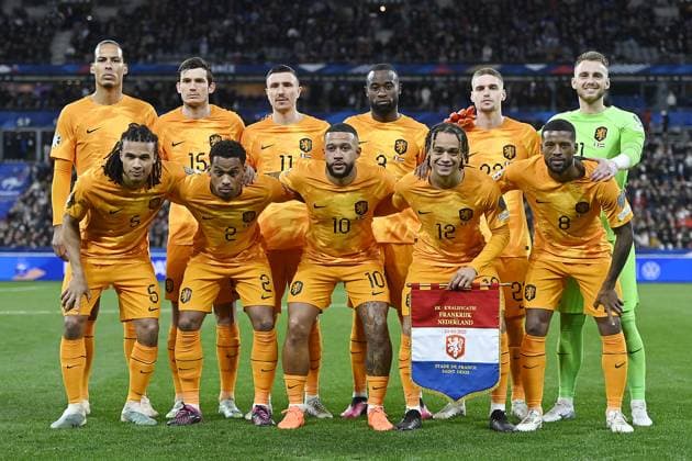 PARIS, 24-03-2023, Stade de France, UEFA Qualification EURO 2024 Football, season 2022 2023, France - Netherlands. Team photo Netherlands goalkeeper Jasper Cillessen Netherlands player Jurrien Timber Netherlands player Lutsharel Geertruida Netherlands player Virgil van Dijk Netherlands player Nathan Ake Netherlands player Geordinio Wijnaldum Netherlands player Marten de Roon Netherlands player Kenneth Taylor Netherlands player Xavie Simons Netherlands player Steven Berghuis Netherlands player Memphis Depay France - Netherlands  x20315959x Copyright: