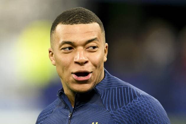 echauffement des joueurs de l equipe de France MBAPPE Kylian (FRA) FOOTBALL : France vs Pays Bas - Eliminatoires Euro2024 - 24 03 2023 JBAutissier Panoramic 