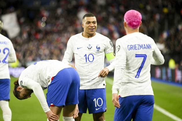 joie des joueurs de l equipe de France apres le but de GRIEZMANN Antoine (FRA) sur une passe de MBAPPE Kylian (FRA) FOOTBALL : France vs Pays Bas - Eliminatoires Euro2024 - 24 03 2023 JBAutissier Panoramic 