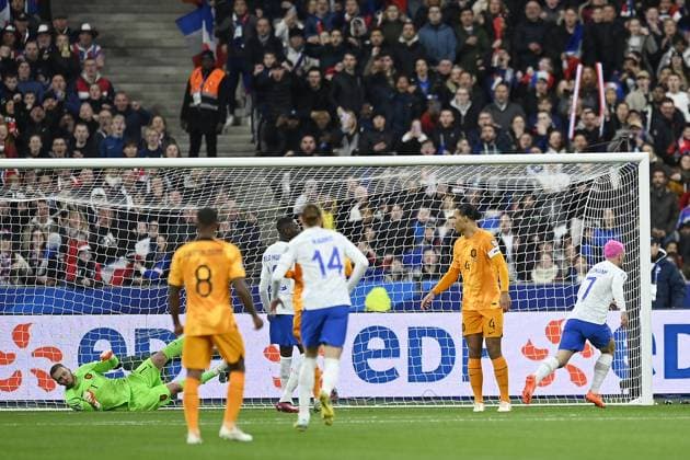 PARIS, 24-03-2023, Stade de France, UEFA Qualification EURO 2024 Football, season 2022 2023, France - Netherlands. Netherlands goalkeeper Jasper Cillessen beaten by France player Antoine Griezmann for the 1-0 France - Netherlands  x20316065x Copyright: