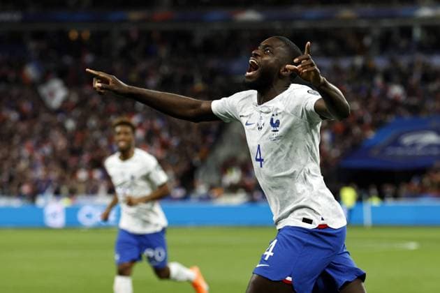 Fußball, EM Quali, Frankreich - Niederlande SAINT-DENIS - Dayot Upamecano of France celebrates the 0-2 during the UEFA EURO, EM, Europameisterschaft,Fussball 2024 qualifying match between France and the Netherlands at Stade de France on March 24, 2023 in Saint-Denis, France. ANP MAURICE VAN STONE UEFA EURO 2024 Qualifying Round 2022 2023 xVIxANPxSportx xxANPxIVx 465701159 originalFilename: 465701159.jpg