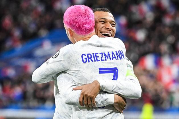 Fußball, EM Quali, Frankreich - Niederlande March 24, 2023, Saint-Denis, France, France: Antoine GRIEZMANN of France celebrate his goal with Kylian MBAPPE of France during the UEFA EURO, EM, Europameisterschaft,Fussball 2024 European Qualifiers Group B match between France and Netherlands at Stade de France on March 24, 2023 in Saint-Denis near Paris, France. Saint-Denis France - ZUMAm308 20230324_zsp_m308_002 Copyright: xMatthieuxMirvillex