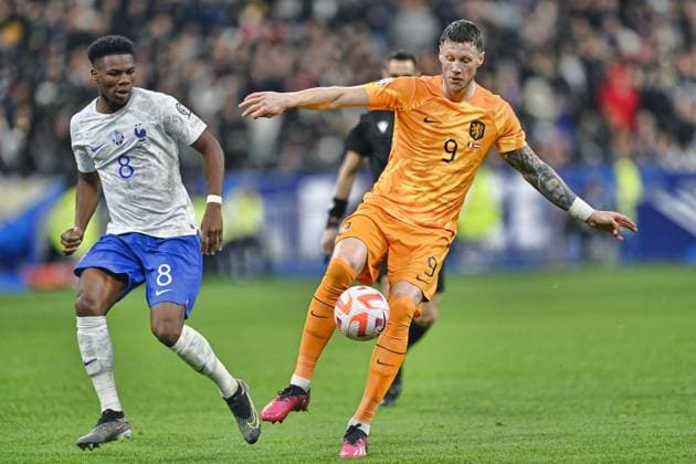 PARIS, 24-03-2023, Stade de France, UEFA Qualification EURO 2024 Football, season 2022 2023, France - Netherlands. Netherlands player Wout Weghorst and France player Aurelien Tchouameni France - Netherlands  x20316582x Copyright:
