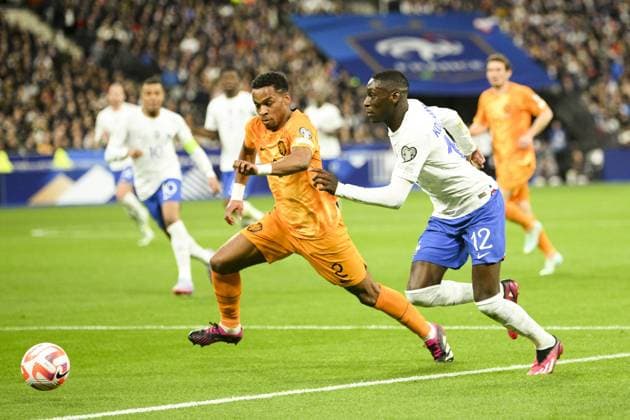 KOLO MUANI Randal (FRA) vs TIMBER Jurrien (NED) FOOTBALL : France vs Pays Bas - Eliminatoires Euro2024 - 24 03 2023 JBAutissier Panoramic 