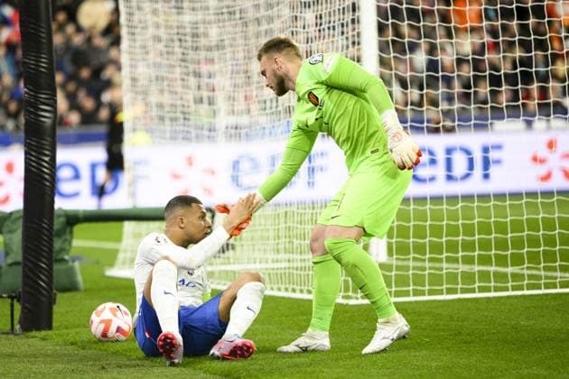 MBAPPE Kylian (FRA) Jasper Cillessen (NED) FOOTBALL : France vs Pays Bas - Eliminatoires Euro2024 - 24 03 2023 JBAutissier Panoramic 