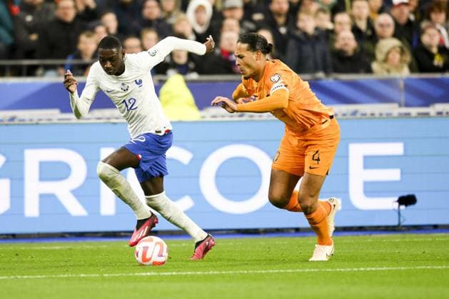 KOLO MUANI Randal (FRA) vs VAN DIJK Virgil (NED) FOOTBALL : France vs Pays Bas - Eliminatoires Euro2024 - 24 03 2023 JBAutissier Panoramic 