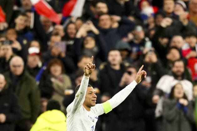 joie des joueurs de l equipe de France apres le but de MBAPPE Kylian (FRA) FOOTBALL : France vs Pays Bas - Eliminatoires Euro2024 - 24 03 2023 JBAutissier Panoramic 