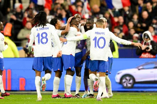 joie de Mike Maignan (FRA) en fin de match joie des joueurs de l equipe de France FOOTBALL : France vs Pays Bas - Eliminatoires Euro2024 - 24 03 2023 JBAutissier Panoramic 