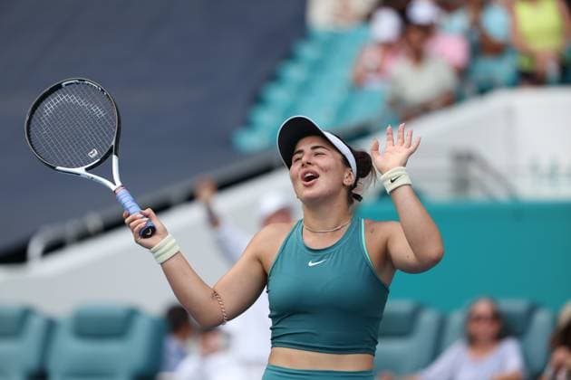 March 24, 2023, Miami Gardens, Florida, United States Of America: MIAMI GARDENS, FLORIDA - MARCH 24: Bianca Andreescu of Canada defeats Maria Sakkari of Greece in their second round match at Hard Rock Stadium on March 24, 2023 in Miami Gardens, Florida....People: Bianca Andreescu Miami Gardens United States Of America - ZUMAs214 20230324_zda_s214_155 Copyright: xSMGx