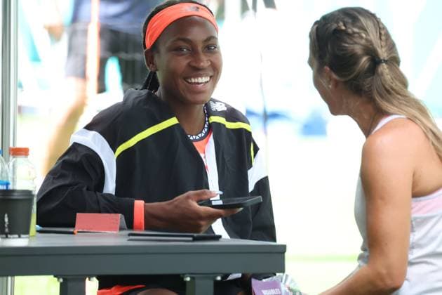 March 24, 2023, Miami Gardens, Florida, United States Of America: MIAMI GARDENS, FLORIDA - MARCH 24: Coco Gauff seen crocheting at Hard Rock Stadium on March 24, 2023 in Miami Gardens, Florida....People: Coco Gauff Miami Gardens United States Of America - ZUMAs214 20230324_zda_s214_311 Copyright: xSMGx
