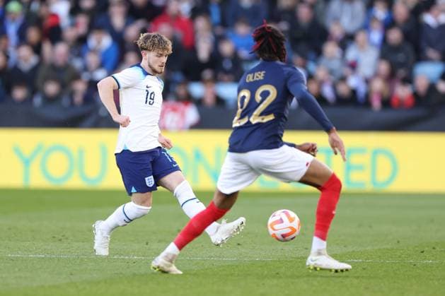 Mandatory Credit: Photo by Ryan Browne Shutterstock (13840567ae) Harvey Elliott of England England U21, U 21 v France U21, International Friendly, Länderspiel, Nationalmannschaft Football, King Power Stadium, Leicester, UK - 25 Mar 2023 EDITORIAL USE ONLY No use with unauthorised audio, video, data, fixture lists, club league logos or live services. Online in-match use limited to 120 images, no video emulation. No use in betting, games or single club league player publications. England U21 v France U21, International Friendly, Football, King Power Stadium, Leicester, UK - 25 Mar 2023 EDITORIAL USE ONLY No use with unauthorised audio, video, data, fixture lists, club league logos or live services. Online in-match use limited to 120 images, no video emulation. No use in betting, games or single club league player publications. Copyright: xRyanxBrowne Shutterstockx 13840567ae
