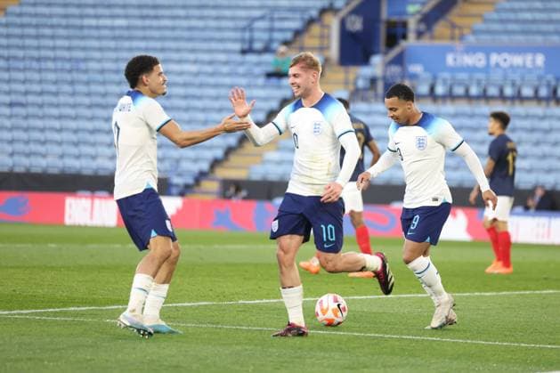 Mandatory Credit: Photo by Ryan Browne Shutterstock (13840567bh) Emile Smith Rowe of England scores a goal and celebrates 1-0. England U21, U 21 v France U21, International Friendly, Länderspiel, Nationalmannschaft Football, King Power Stadium, Leicester, UK - 25 Mar 2023 EDITORIAL USE ONLY No use with unauthorised audio, video, data, fixture lists, club league logos or live services. Online in-match use limited to 120 images, no video emulation. No use in betting, games or single club league player publications. England U21 v France U21, International Friendly, Football, King Power Stadium, Leicester, UK - 25 Mar 2023 EDITORIAL USE ONLY No use with unauthorised audio, video, data, fixture lists, club league logos or live services. Online in-match use limited to 120 images, no video emulation. No use in betting, games or single club league player publications. Copyright: xRyanxBrowne Shutterstockx 13840567bh