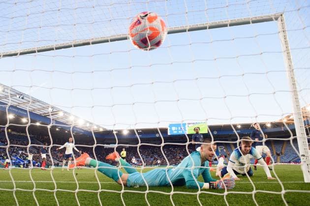 Mandatory Credit: Photo by Ryan Browne Shutterstock (13840567co) Emile Smith Rowe of England scores a goal to make it 1-0. England U21, U 21 v France U21, International Friendly, Länderspiel, Nationalmannschaft Football, King Power Stadium, Leicester, UK - 25 Mar 2023 EDITORIAL USE ONLY No use with unauthorised audio, video, data, fixture lists, club league logos or live services. Online in-match use limited to 120 images, no video emulation. No use in betting, games or single club league player publications. England U21 v France U21, International Friendly, Football, King Power Stadium, Leicester, UK - 25 Mar 2023 EDITORIAL USE ONLY No use with unauthorised audio, video, data, fixture lists, club league logos or live services. Online in-match use limited to 120 images, no video emulation. No use in betting, games or single club league player publications. Copyright: xRyanxBrowne Shutterstockx 13840567co