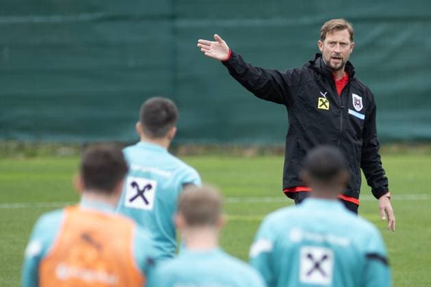 SOCCER - UEFA EURO, EM, Europameisterschaft,Fussball 2024 Quali, AUT vs EST LINZ,AUSTRIA,26.MAR.23 - SOCCER - European Qualifiers 2024, OEFB international match, Länderspiel, Nationalmannschaft Austria vs Estland, preview, training team AUT. Image shows assistant coach Lars Kornetka.  GEPAxpictures xManuelxBinder