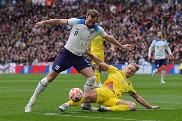 England v Ukraine UEFA EURO, EM, Europameisterschaft,Fussball 2024 Qualifiers Harry Kane of England is brought down by Oleksandr Svatok of Ukraine in the area but no penalty is awarded by Referee Serdar Gozubuyuk during the UEFA Euro 2024 Qualifiers Group C match at Wembley Stadium, London Content Not Available For UK Newspapers Copyright: xPaulxChestertonx FIL-18299-0043 UK Newspapers OUT