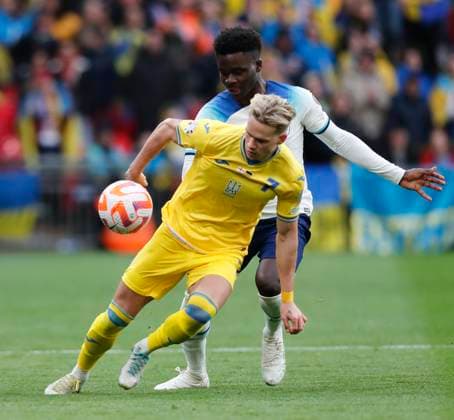 England v Ukraine UEFA EURO, EM, Europameisterschaft,Fussball 2024 Qualifiers Bukayo Saka of England and Mykhailo Mudryk of Ukraine in action during the UEFA Euro 2024 Qualifiers Group C match at Wembley Stadium, London Content Not Available For UK Newspapers Copyright: xPaulxChestertonx FIL-18299-0186 UK Newspapers OUT