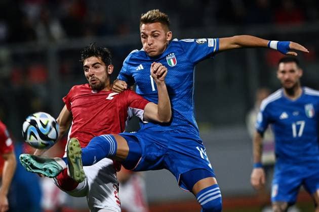 Sport Themen der Woche KW12 Sport Bilder des Tages Mg La Valletta (Malta) 26 03 2023 - qualificazioni Euro 2024 Malta-Italia foto Matteo Gribaudi Image nella foto: Mateo Rategui-Steve Borg 