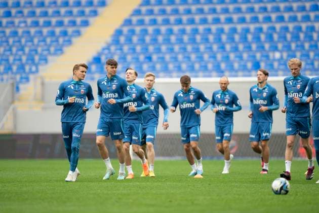 Football, training with the Norwegian mens national team Batumi, Georgia 20230327 Martin odegaard, Jorgen Strand Larsen, Marcus Holmgren Pedersen, Ola Brynhildsen, Fredrik Andr? Bjorkan and Fredrik Aursnes during a training session with the mens national football team for the EC qualifying matches in football against Georgia Photo Fredrik Varfjell NTB Batumi Georgia EDITORIAL USE ONLY RESTRICTED USE FOR BETTING COMPANIES  Copyright: xFredrikxVarfjellx xNTBx