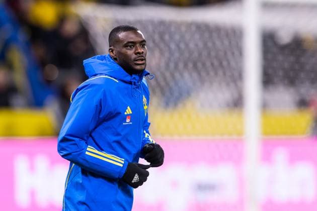 230327 Ken Sema of Sweden during warm up ahead of the UEFA EURO, EM, Europameisterschaft,Fussball Qualifier, EM, Europameisterschaft football match between Sweden and Azerbaijan on March 27, 2023 in Stockholm. Photo: Julia Koch BILDBYRAN kod JK JZ0347 bbeng football soccer fotboll fotball uefa euro qualifier landskamp emkval em-kvalifisering em-kvalik sverige sverige a sweden azerbajdzjan Copyright: JULIAxKOCH BB230327JK008