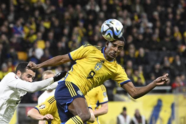 STOCKHOLM 20230327 Sveriges Alexander Isak nickar under mandagens EM-kvalmatch i fotboll mellan Sverige och Azerbajdzjan pa Friends Arena. STOCKHOLM SVERIGE x10080x Copyright: xFredrikxSandberg TTx EM-KVAL SVERIGE-AZERBAJDZJAN