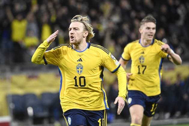 STOCKHOLM 20230327 Sveriges Emil Forsberg jublar efter sitt 1-0-mal under mandagens EM-kvalmatch i fotboll mellan Sverige och Azerbajdzjan pa Friends Arena. STOCKHOLM SVERIGE x10080x Copyright: xFredrikxSandberg TTx EM-KVAL SVERIGE-AZERBAJDZJAN