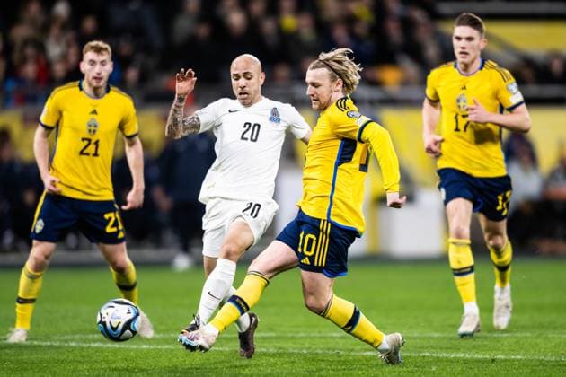 230327 Emil Forsberg of Sweden scores 1-0 during the UEFA EURO, EM, Europameisterschaft,Fussball Qualifier, EM, Europameisterschaft football match between Sweden and Azerbaijan on March 27, 2023 in Stockholm. Photo: Maxim Thore BILDBYRAN kod MT JZ0347 bbeng football soccer fotboll fotball uefa euro qualifier landskamp emkval em-kvalifisering em-kvalik sverige sverige a sweden azerbajdzjan Copyright: MAXIMxTHORE BB230327MT045