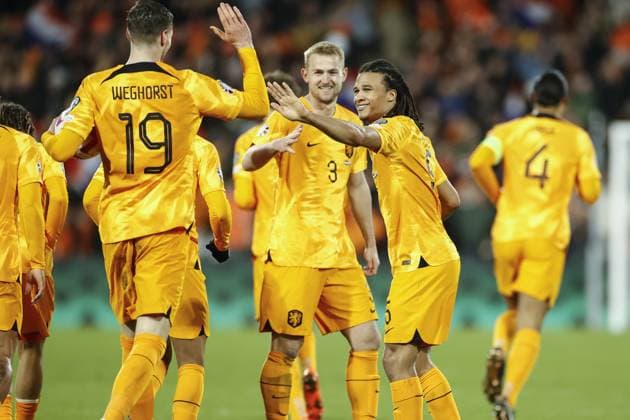 ROTTERDAM , 27-03-2023 , Stadion de Kuip , UEFA Qualification EURO 2024 , season 2022 2023 , match between Netherlands and Gibraltar , Netherlands celebrating 2-0, Netherlands player Nathan Ake scored Netherlands - Gibraltar  x20346690x Copyright: