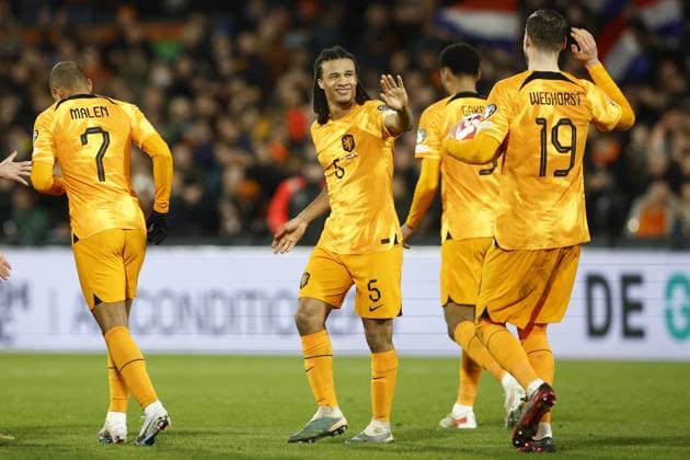 ROTTERDAM , 27-03-2023 , Stadion de Kuip , UEFA Qualification EURO 2024 , season 2022 2023 , match between Netherlands and Gibraltar , (L-R) Netherlands player Nathan Ake, Netherlands player Wout Weghorst celebrating 2-0 Netherlands - Gibraltar  x20346832x Copyright: