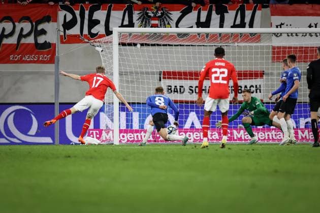 SOCCER - UEFA EURO, EM, Europameisterschaft,Fussball 2024 Quali, AUT vs EST LINZ,AUSTRIA,27.MAR.23 - SOCCER - European Qualifiers 2024, OEFB international match, Länderspiel, Nationalmannschaft Austria vs Estland. Image shows Florian Kainz (AUT) and Karl Hein (EST). Keywords: goal.  GEPAxpictures xManfredxBinder