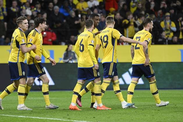 STOCKHOLM 20230327 Sverigejubel med bland andra Alexander Isak efter 2-0 (självmal) under mandagens EM-kvalmatch i fotboll mellan Sverige och Azerbajdzjan pa Friends Arena. STOCKHOLM SVERIGE x10080x Copyright: xFredrikxSandberg TTx EM-KVAL SVERIGE-AZERBAJDZJAN