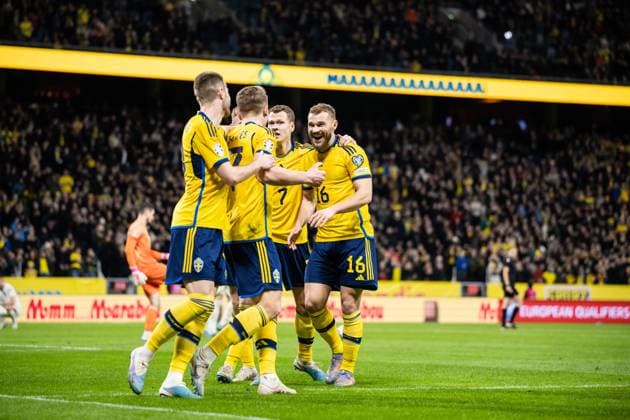 230327 Jesper Karlström, Viktor Gyökeres and Viktor Claesson of Sweden celebrate after scoring 3-0 during the UEFA EURO, EM, Europameisterschaft,Fussball Qualifier, EM, Europameisterschaft football match between Sweden and Azerbaijan on March 27, 2023 in Stockholm. Photo: Jesper Zerman BILDBYRAN COP 234 JZ0347 bbeng football soccer fotboll fotball uefa euro qualifier landskamp emkval em-kvalifisering em-kvalik sverige sverige a sweden azerbajdzjan jubel Copyright: JESPERxZERMAN BB230327JZ044