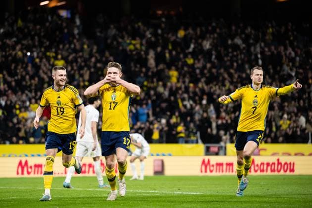 230327 Mattias Svanberg, Viktor Gyökeres and Viktor Claesson of Sweden celebrate after 3-0 during the UEFA EURO, EM, Europameisterschaft,Fussball Qualifier, EM, Europameisterschaft football match between Sweden and Azerbaijan on March 27, 2023 in Stockholm. Photo: Jesper Zerman BILDBYRAN COP 234 JZ0347 bbeng football soccer fotboll fotball uefa euro qualifier landskamp emkval em-kvalifisering em-kvalik sverige sverige a sweden azerbajdzjan jubel Copyright: JESPERxZERMAN BB230327JZ045