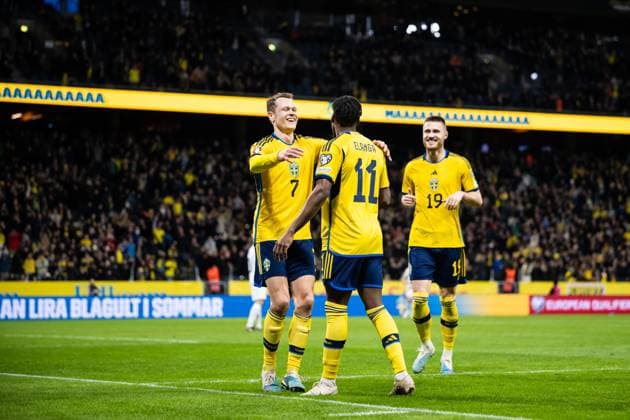230327 Viktor Claesson, Anthony Elanga and Mattias Svanberg of Sweden celebrates after 5-0 during the UEFA EURO, EM, Europameisterschaft,Fussball Qualifier, EM, Europameisterschaft football match between Sweden and Azerbaijan on March 27, 2023 in Stockholm. Photo: Jesper Zerman BILDBYRAN COP 234 JZ0347 bbeng football soccer fotboll fotball uefa euro qualifier landskamp emkval em-kvalifisering em-kvalik sverige sverige a sweden azerbajdzjan jubel Copyright: JESPERxZERMAN BB230327JZ048