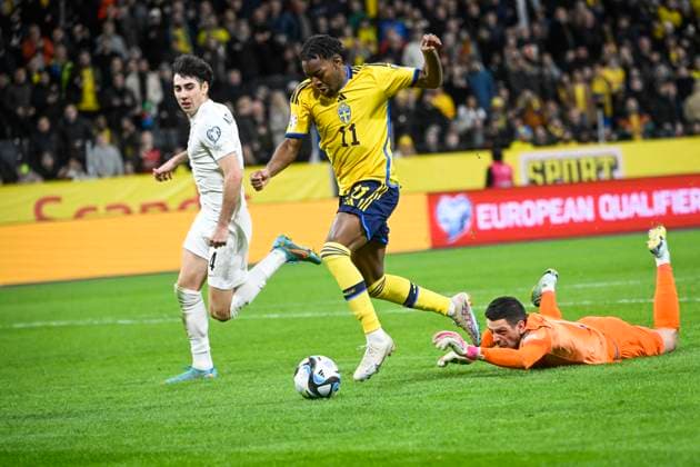 STOCKHOLM 20230327 Sveriges Anthony Elanga gör 5-0-malet under mandagens EM-kvalmatch i fotboll mellan Sverige och Azerbajdzjan pa Friends Arena. STOCKHOLM SVERIGE x10080x Copyright: xFredrikxSandberg TTx EM-KVAL SVERIGE-AZERBAJDZJAN